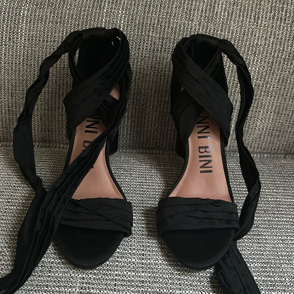 brand new gianni bini heels
